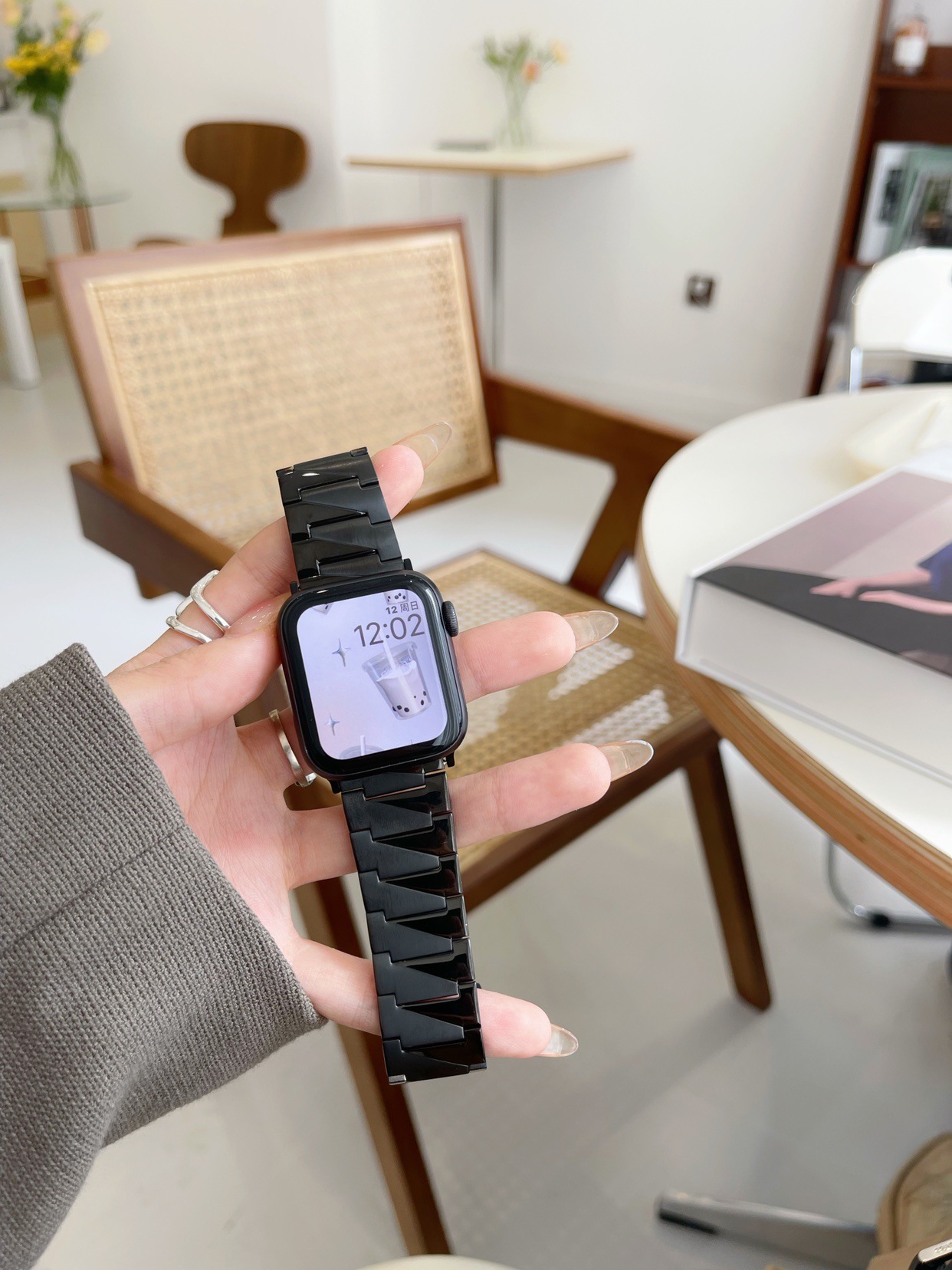 Stainless Steel Lightning Strap Dumb Room - Image 2